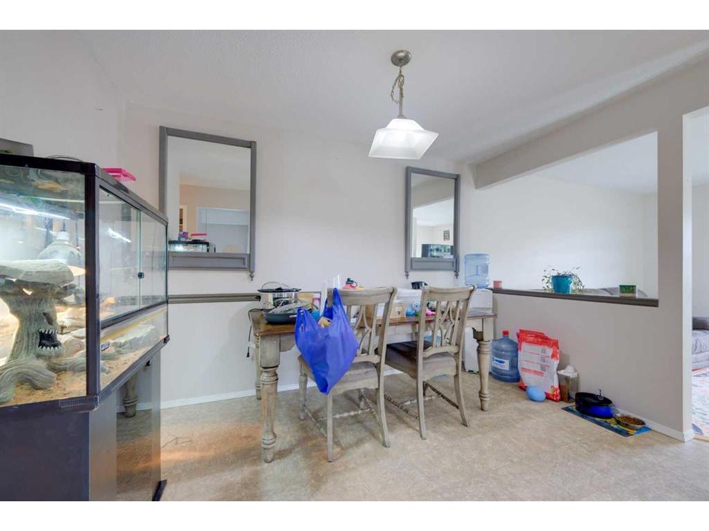 









1810


26 Ave

,
Delburne,




AB
T0M 0V0

