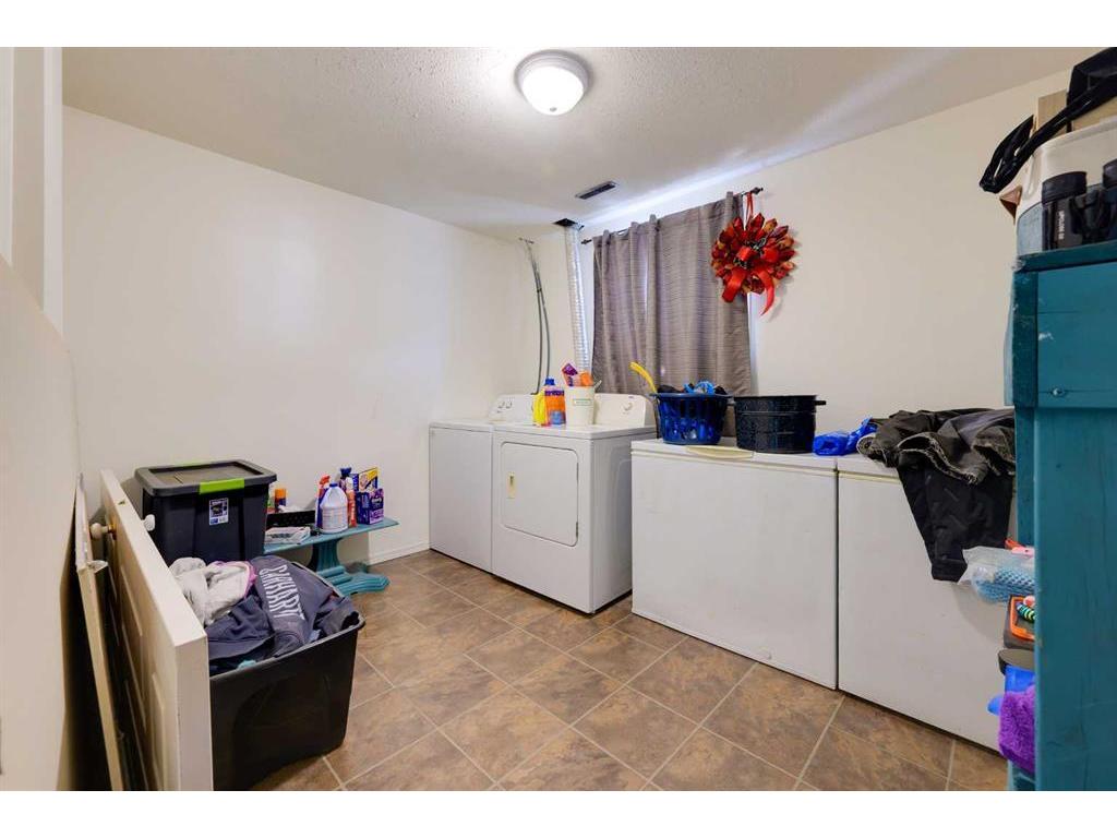 









1810


26 Ave

,
Delburne,




AB
T0M 0V0

