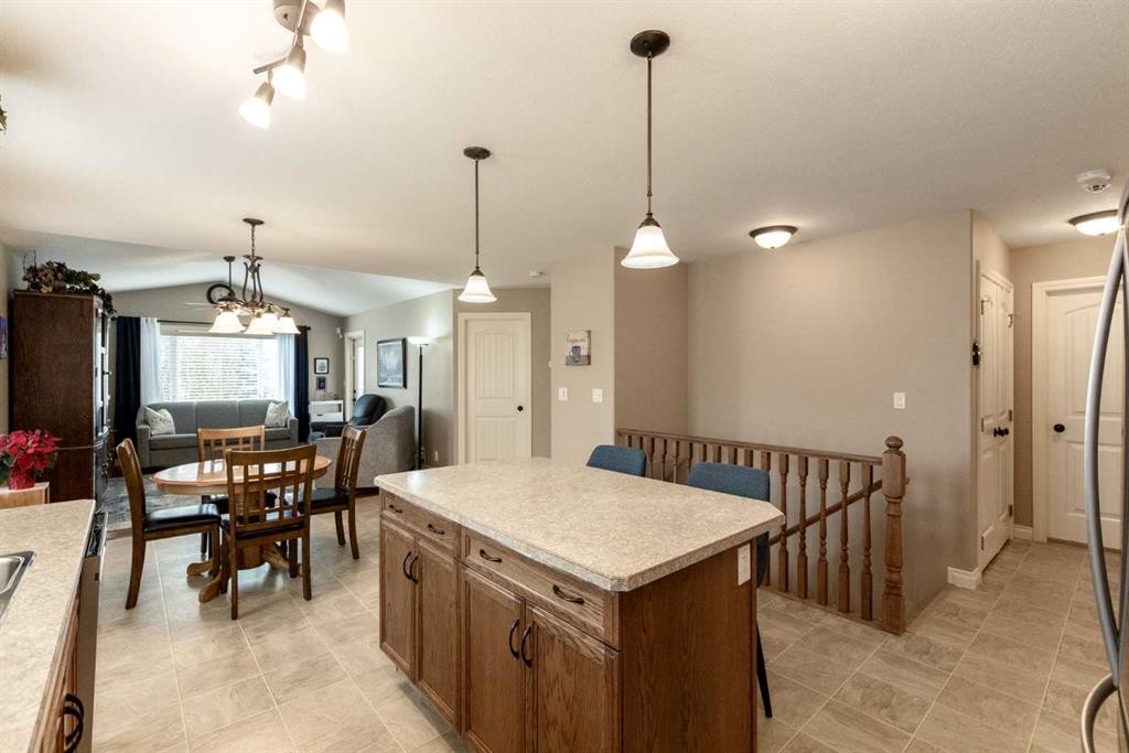 









4426


47

Avenue Close,
Innisfail,




AB
T4G 1Y2

