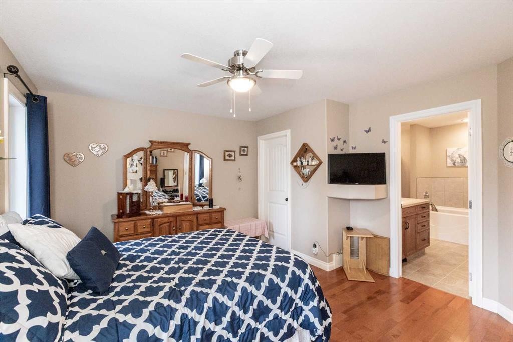 









4426


47

Avenue Close,
Innisfail,




AB
T4G 1Y2


