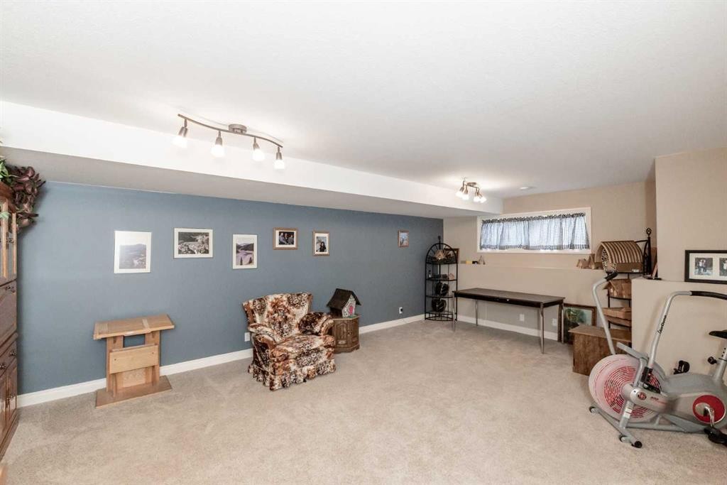 









4426


47

Avenue Close,
Innisfail,




AB
T4G 1Y2

