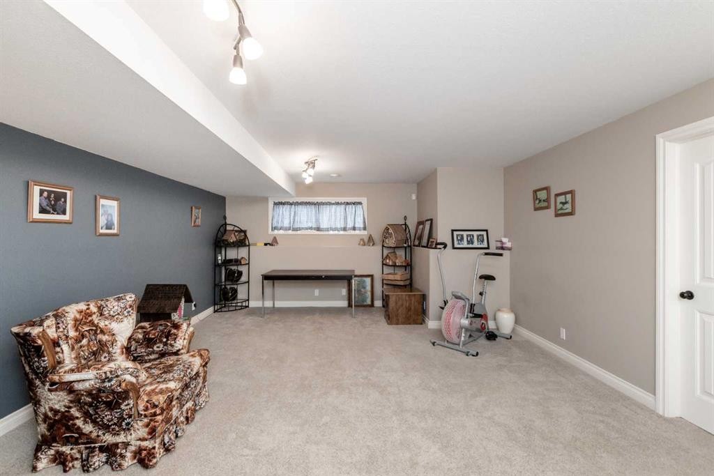 









4426


47

Avenue Close,
Innisfail,




AB
T4G 1Y2


