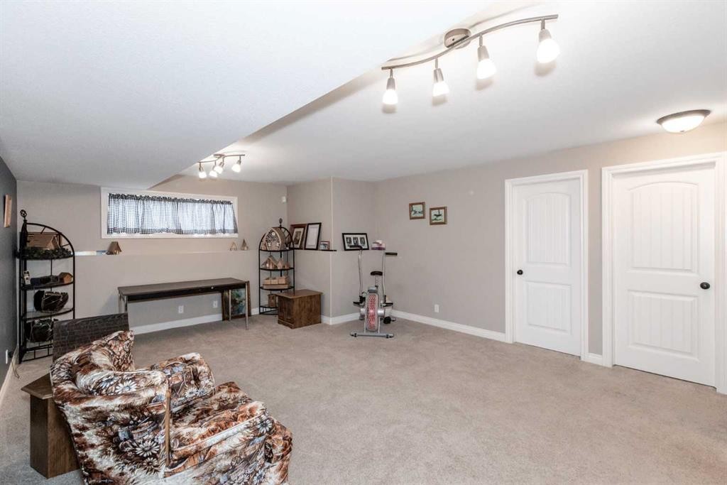 









4426


47

Avenue Close,
Innisfail,




AB
T4G 1Y2

