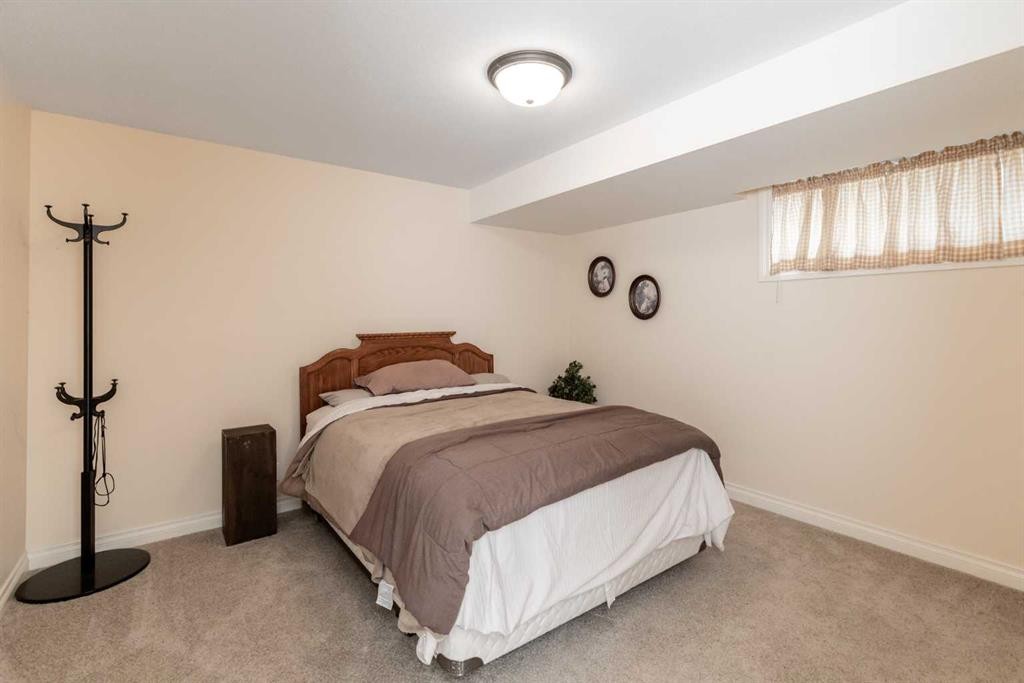









4426


47

Avenue Close,
Innisfail,




AB
T4G 1Y2

