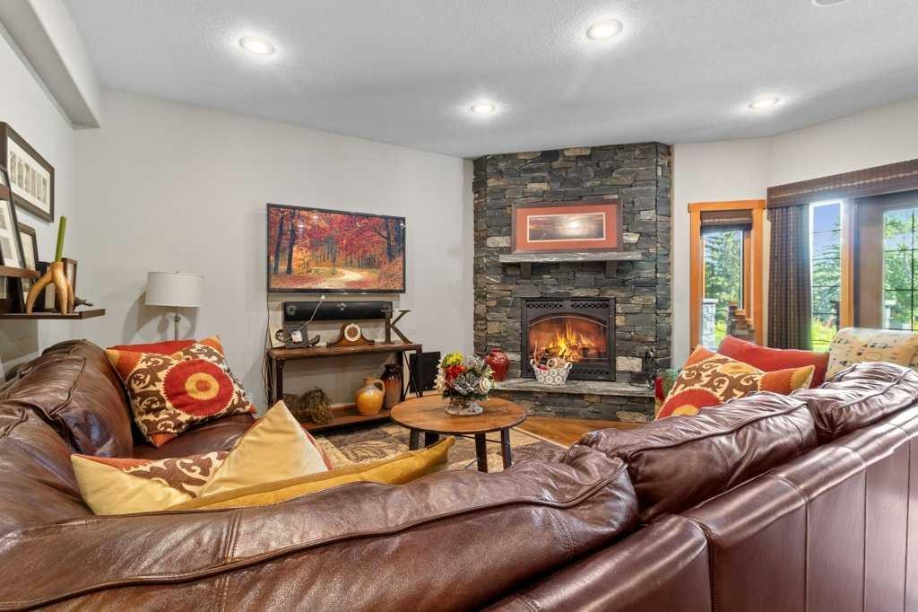 









25054


South Pine Lake Road

, 117 & 121,
Rural Red Deer County,




AB
T0M 1R0


