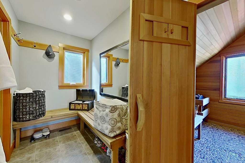









25054


South Pine Lake Road

, 117 & 121,
Rural Red Deer County,




AB
T0M 1R0

