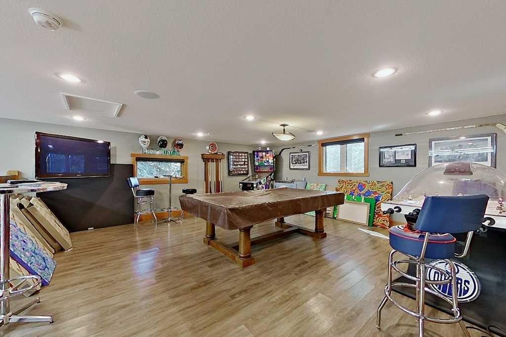 









25054


South Pine Lake Road

, 117 & 121,
Rural Red Deer County,




AB
T0M 1R0

