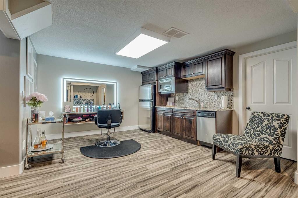 









4300


Memorial

Trail,
Sylvan Lake,




AB
T4S 0R1

