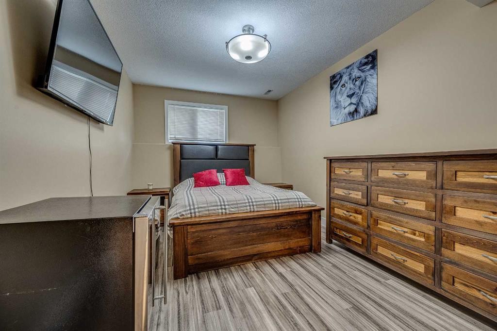 









4300


Memorial

Trail,
Sylvan Lake,




AB
T4S 0R1


