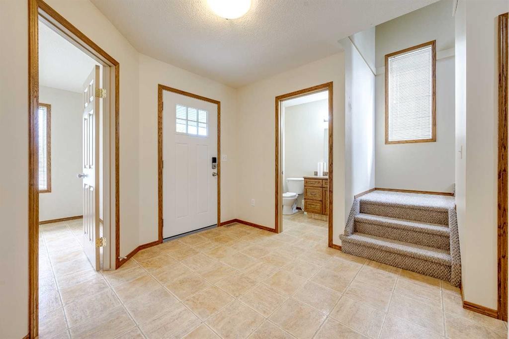 









5009


41

Street,
Sylvan Lake,




AB
T4S 1B9

