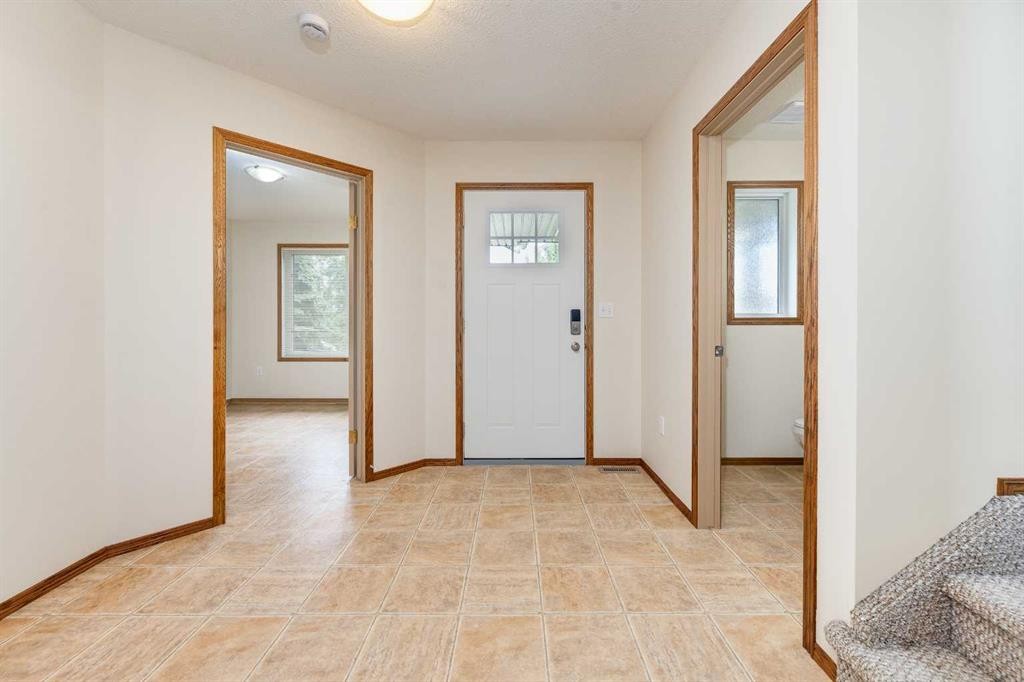 









5009


41

Street,
Sylvan Lake,




AB
T4S 1B9

