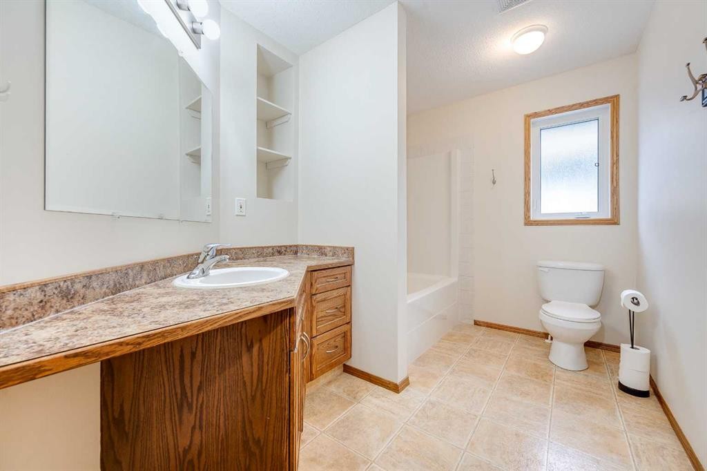 









5009


41

Street,
Sylvan Lake,




AB
T4S 1B9

