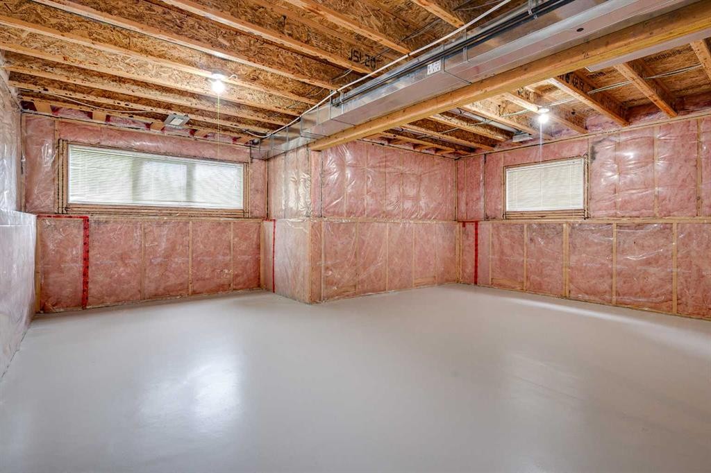 









5009


41

Street,
Sylvan Lake,




AB
T4S 1B9

