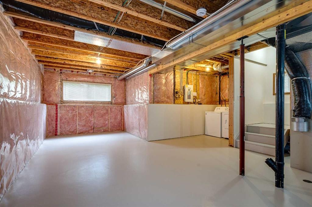 









5009


41

Street,
Sylvan Lake,




AB
T4S 1B9

