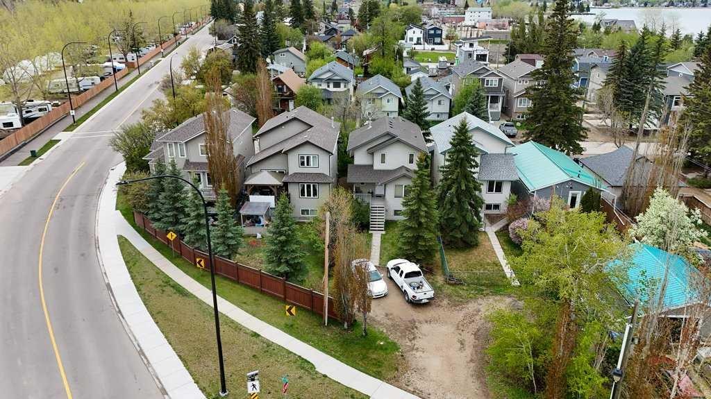









5009


41

Street,
Sylvan Lake,




AB
T4S 1B9


