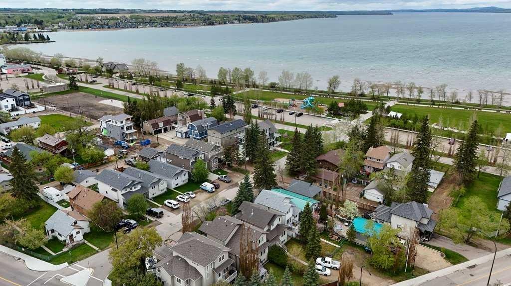 









5009


41

Street,
Sylvan Lake,




AB
T4S 1B9


