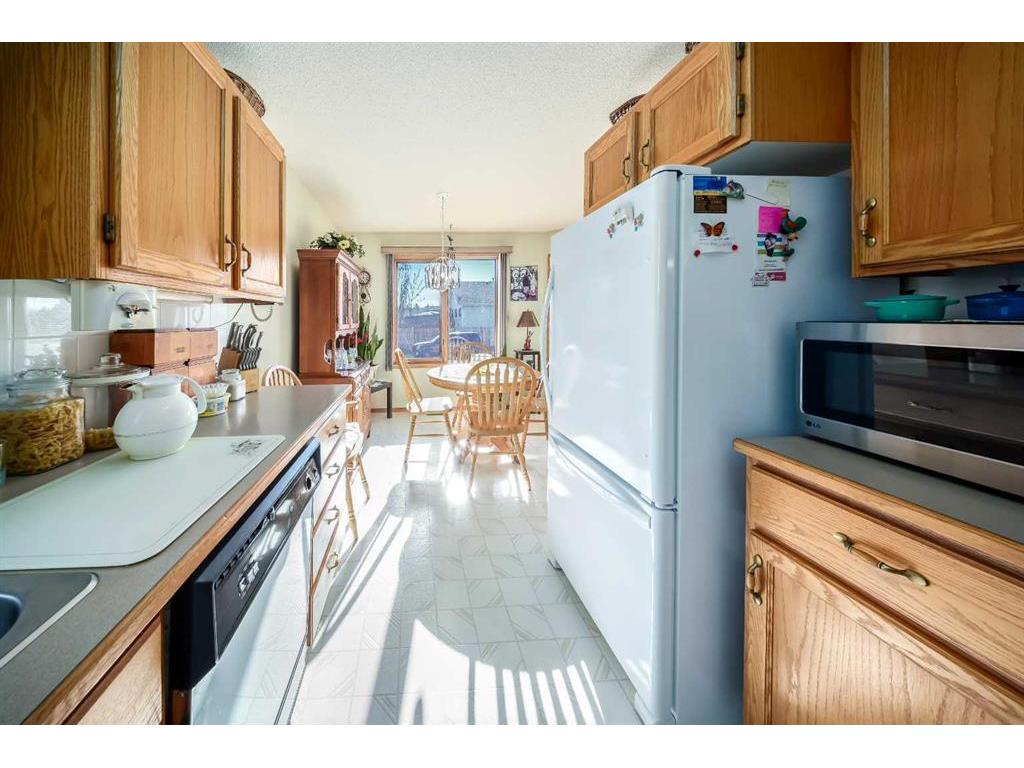 









8


Dunham

Close,
Red Deer,




AB
T4R 2J5

