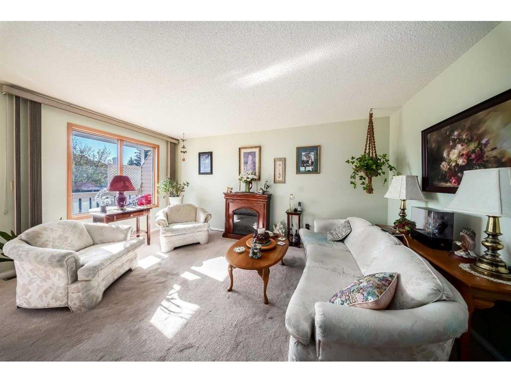









8


Dunham

Close,
Red Deer,




AB
T4R 2J5

