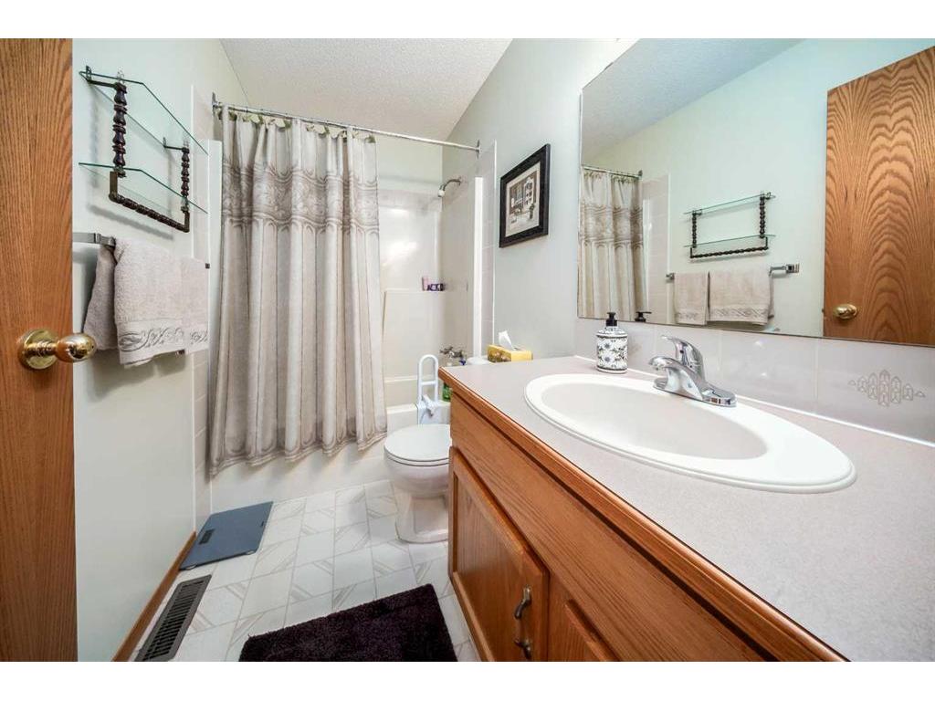 









8


Dunham

Close,
Red Deer,




AB
T4R 2J5

