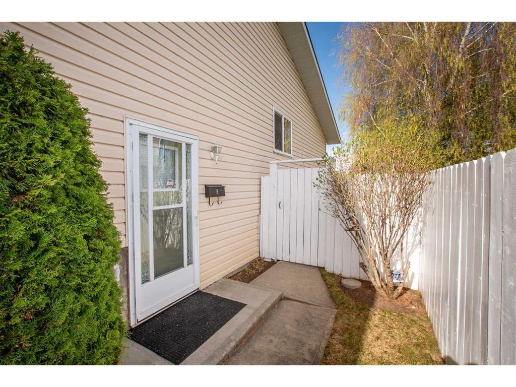 









8


Dunham

Close,
Red Deer,




AB
T4R 2J5

