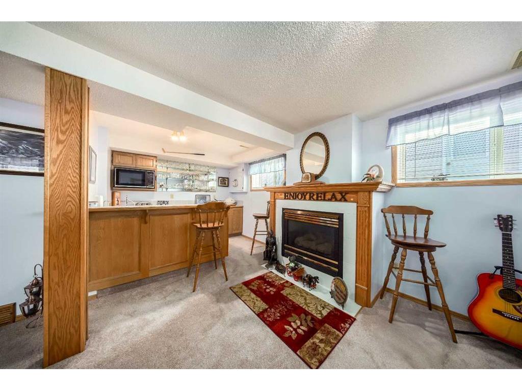 









8


Dunham

Close,
Red Deer,




AB
T4R 2J5

