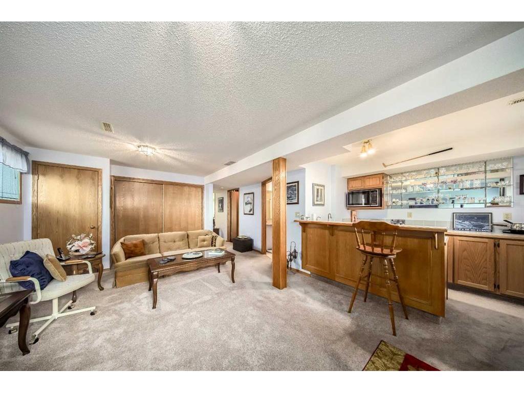 









8


Dunham

Close,
Red Deer,




AB
T4R 2J5

