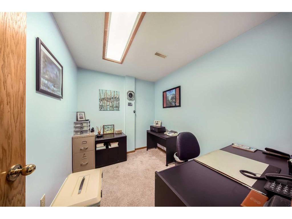 









8


Dunham

Close,
Red Deer,




AB
T4R 2J5

