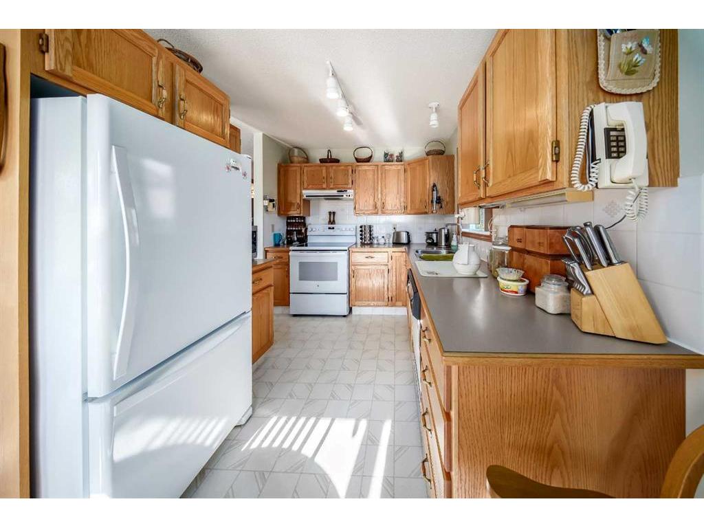 









8


Dunham

Close,
Red Deer,




AB
T4R 2J5

