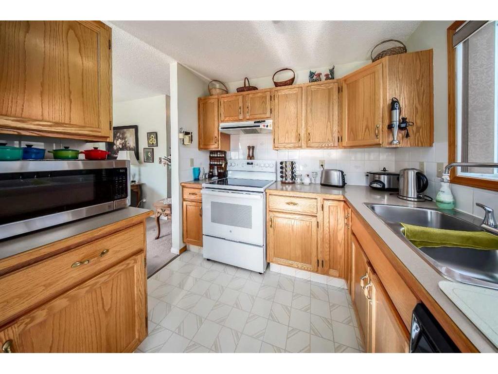 









8


Dunham

Close,
Red Deer,




AB
T4R 2J5

