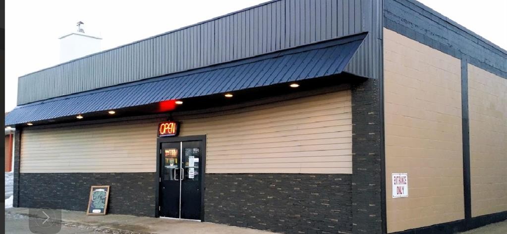 









5017


51

Street,
Camrose,




AB
T4V1N5

