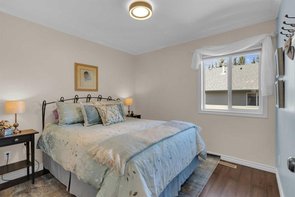 









33


Cameron

Close,
Lacombe,




AB
T4L 2N6


