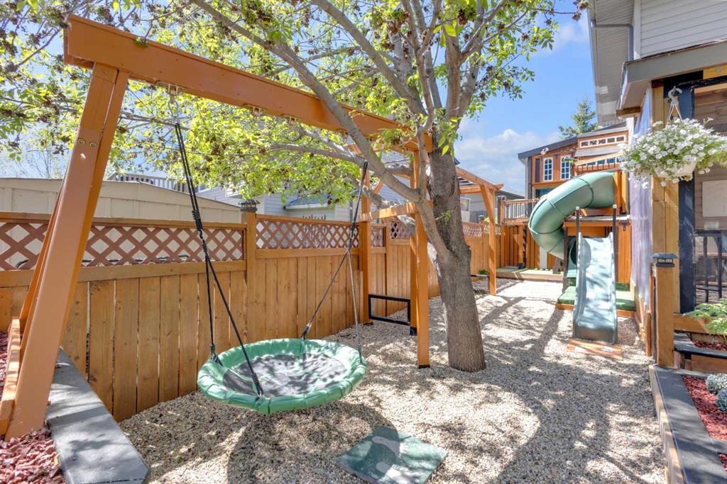 









33


Cameron

Close,
Lacombe,




AB
T4L 2N6

