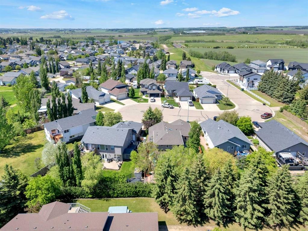 









33


Cameron

Close,
Lacombe,




AB
T4L 2N6

