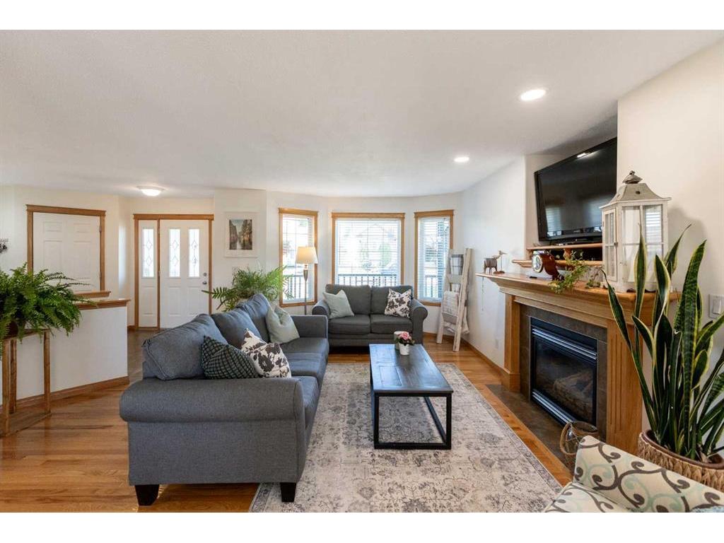 









4494


54A

Avenue Crescent,
Innisfail,




AB
T4G 1X8

