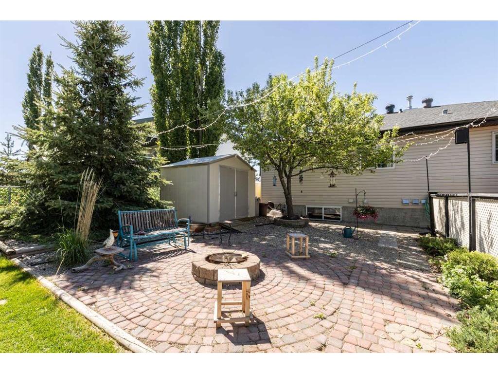 









4494


54A

Avenue Crescent,
Innisfail,




AB
T4G 1X8

