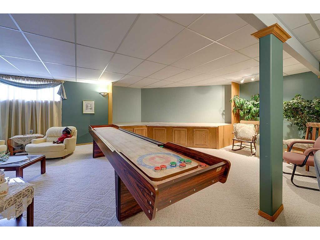 









26110


11

Highway, 27,
Rural Red Deer County,




AB
T4E1C2

