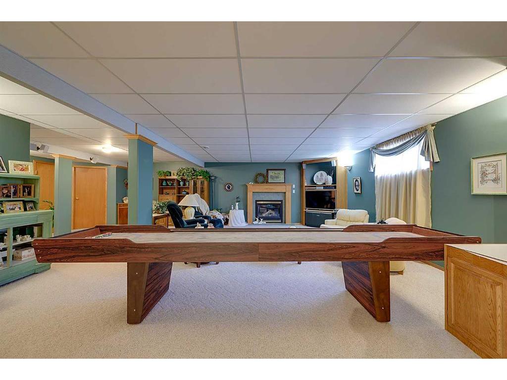









26110


11

Highway, 27,
Rural Red Deer County,




AB
T4E1C2

