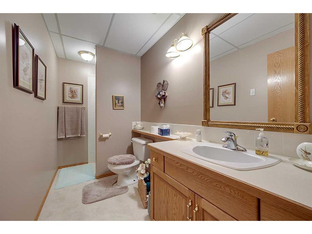 









26110


11

Highway, 27,
Rural Red Deer County,




AB
T4E1C2

