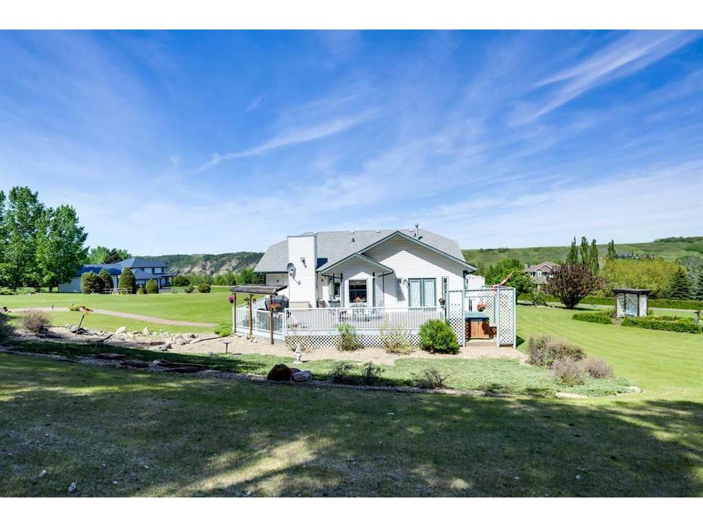 









26110


11

Highway, 27,
Rural Red Deer County,




AB
T4E1C2

