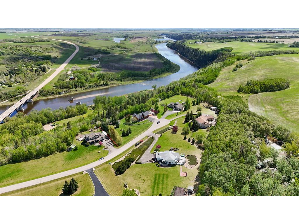 









26110


11

Highway, 27,
Rural Red Deer County,




AB
T4E1C2

