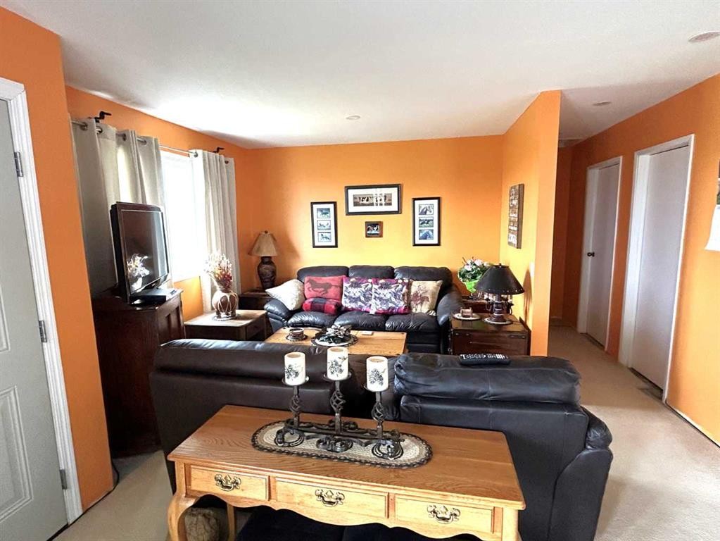 









36205


HIGHWAY 872

,
Coronation,




AB
T0C 0X0

