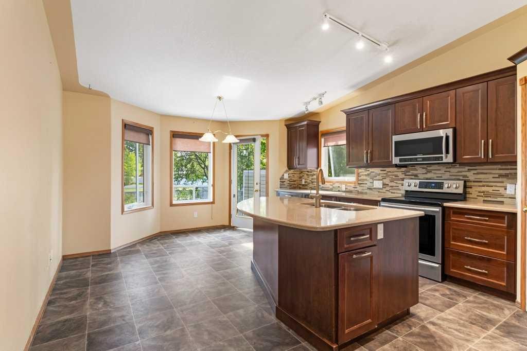 









176


Reichley

Street,
Red Deer,




AB
t4p 3s8

