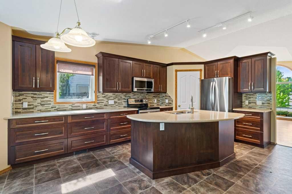 









176


Reichley

Street,
Red Deer,




AB
t4p 3s8


