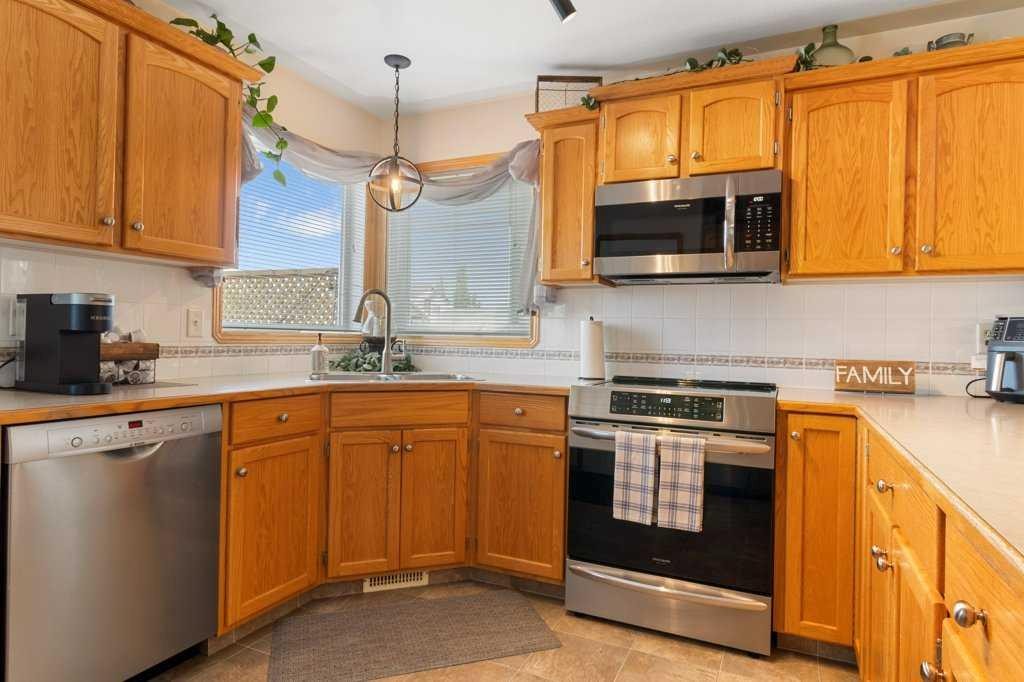 









260


Deschner

Close,
Red Deer,




AB
T4R 3C2

