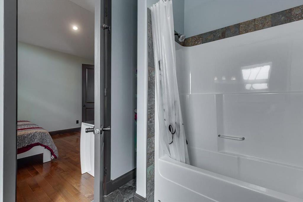 









7021


Cobb

Street,
Lacombe,




AB
T4L0C1

