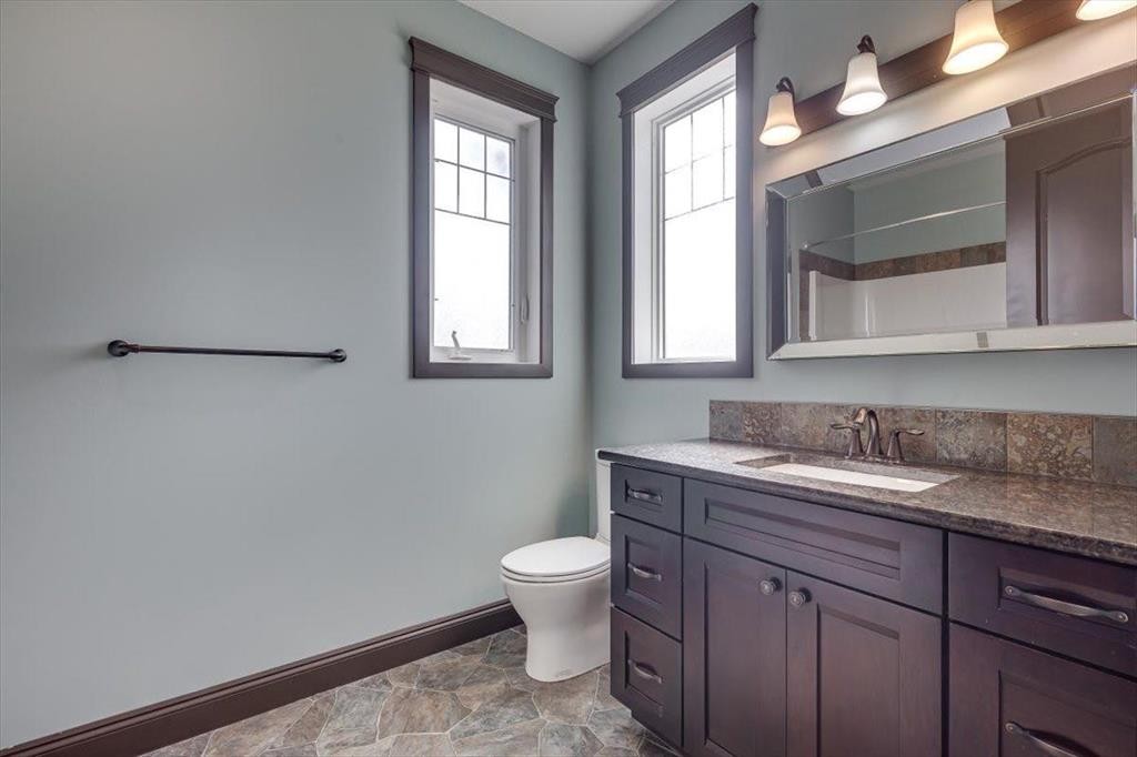 









7021


Cobb

Street,
Lacombe,




AB
T4L0C1

