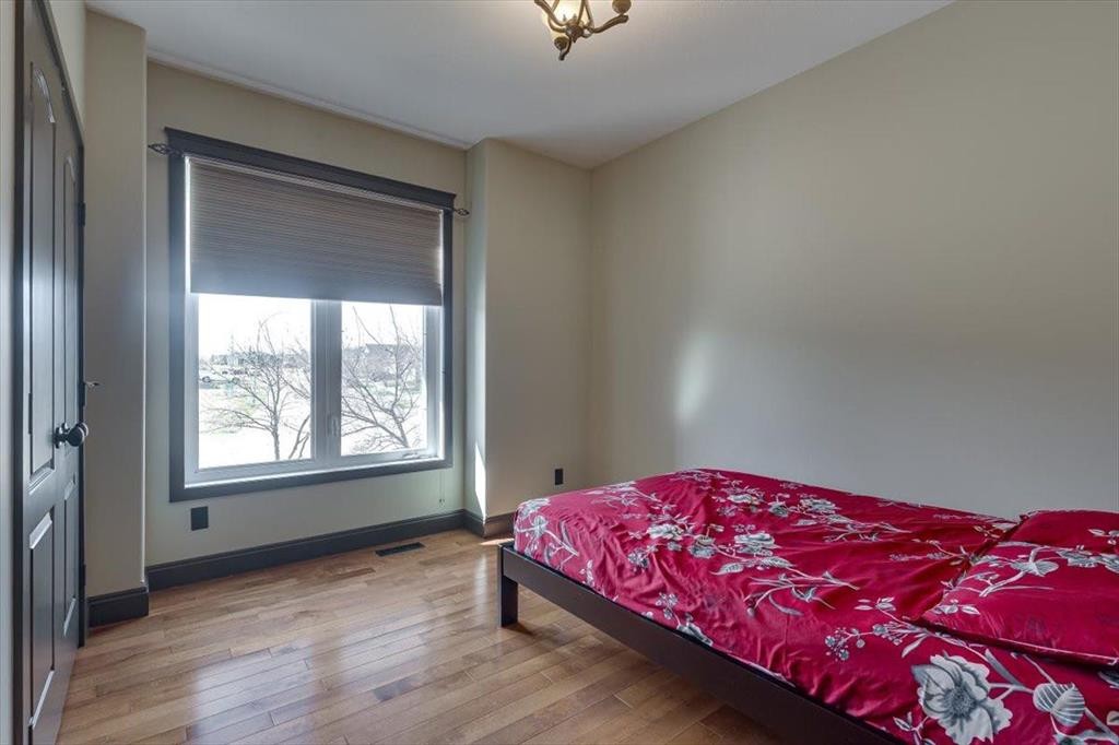 









7021


Cobb

Street,
Lacombe,




AB
T4L0C1

