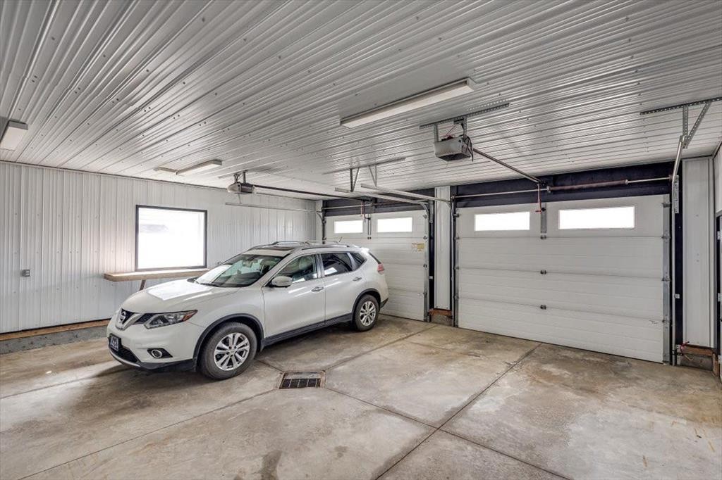 









7021


Cobb

Street,
Lacombe,




AB
T4L0C1

