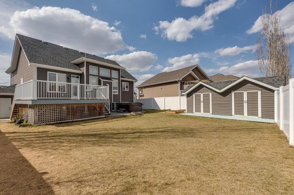 









7021


Cobb

Street,
Lacombe,




AB
T4L0C1


