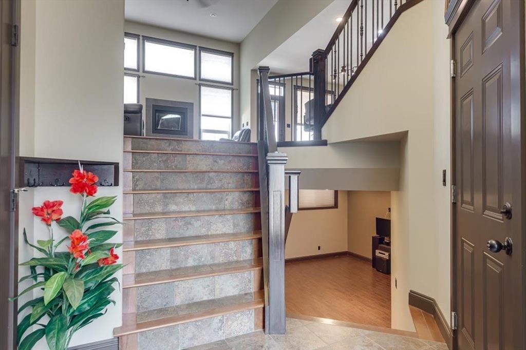 









7021


Cobb

Street,
Lacombe,




AB
T4L0C1

